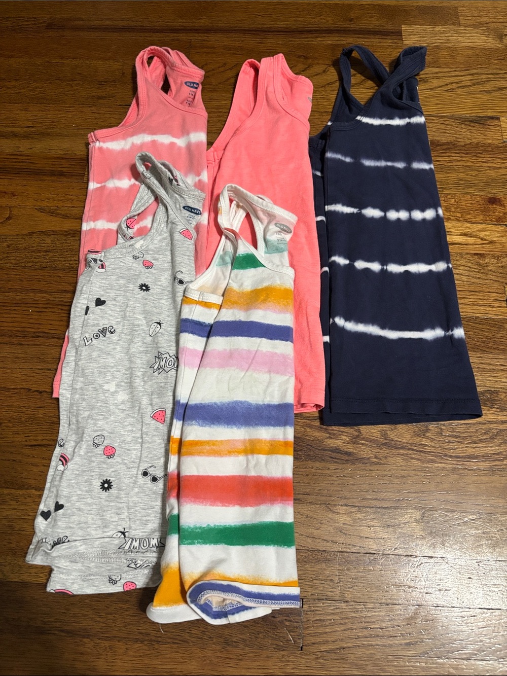 Old Navy lot of 5 size 6/7 tank tops